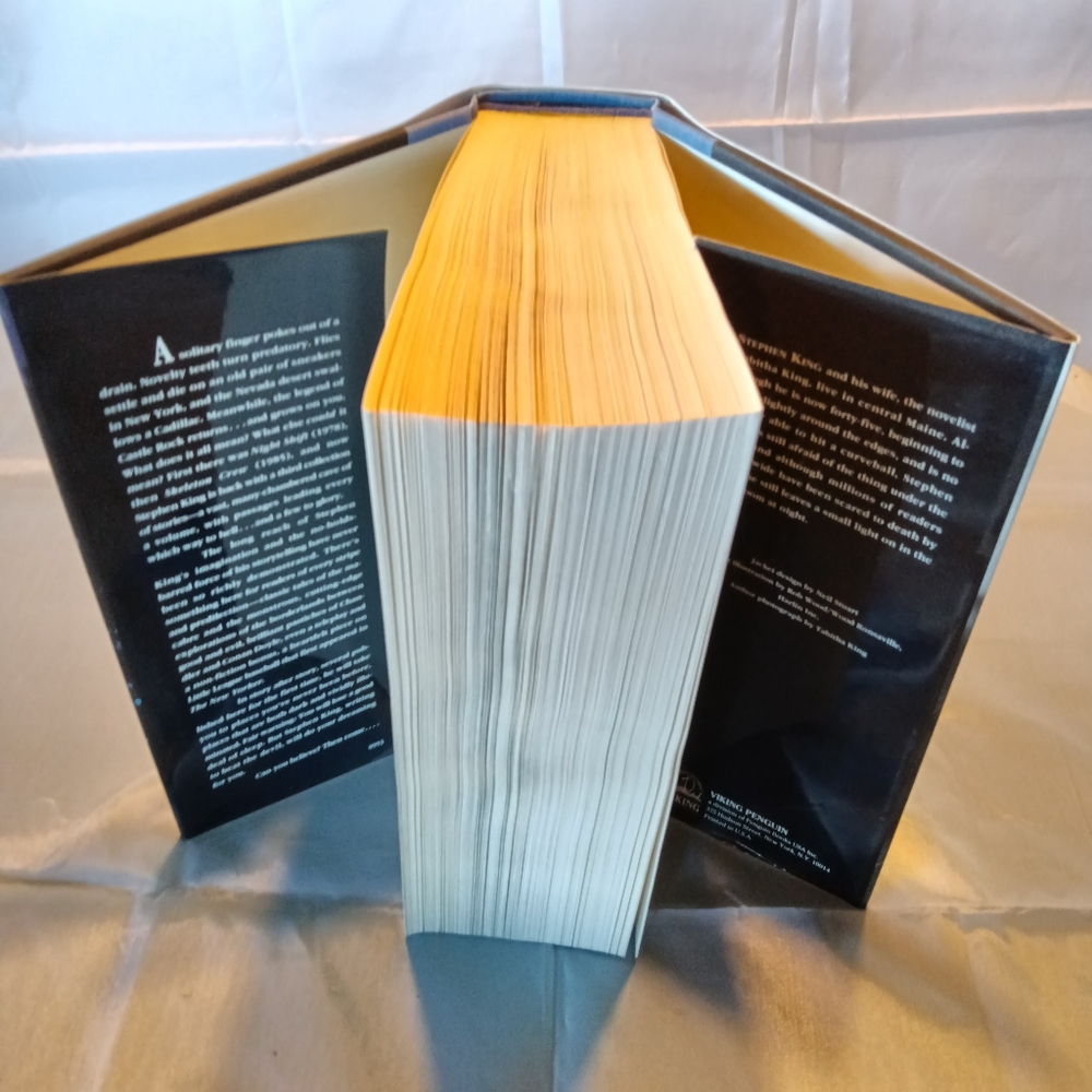 Stephen King Book - Picture 5 of 7